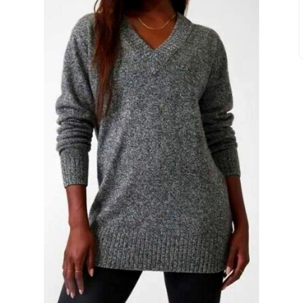 Athleta Women’s Vital V-Neck Tunic Sweater grey Size medium Wool Cashmere